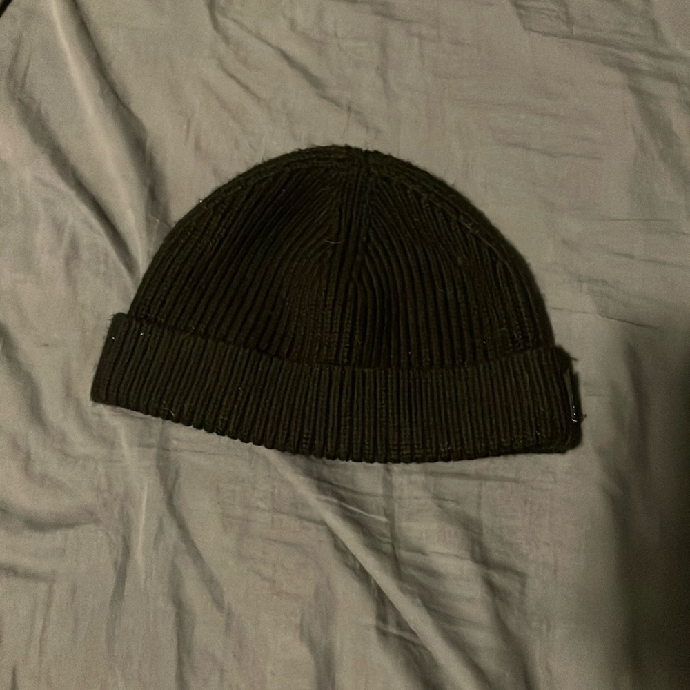 Black lululemon hat